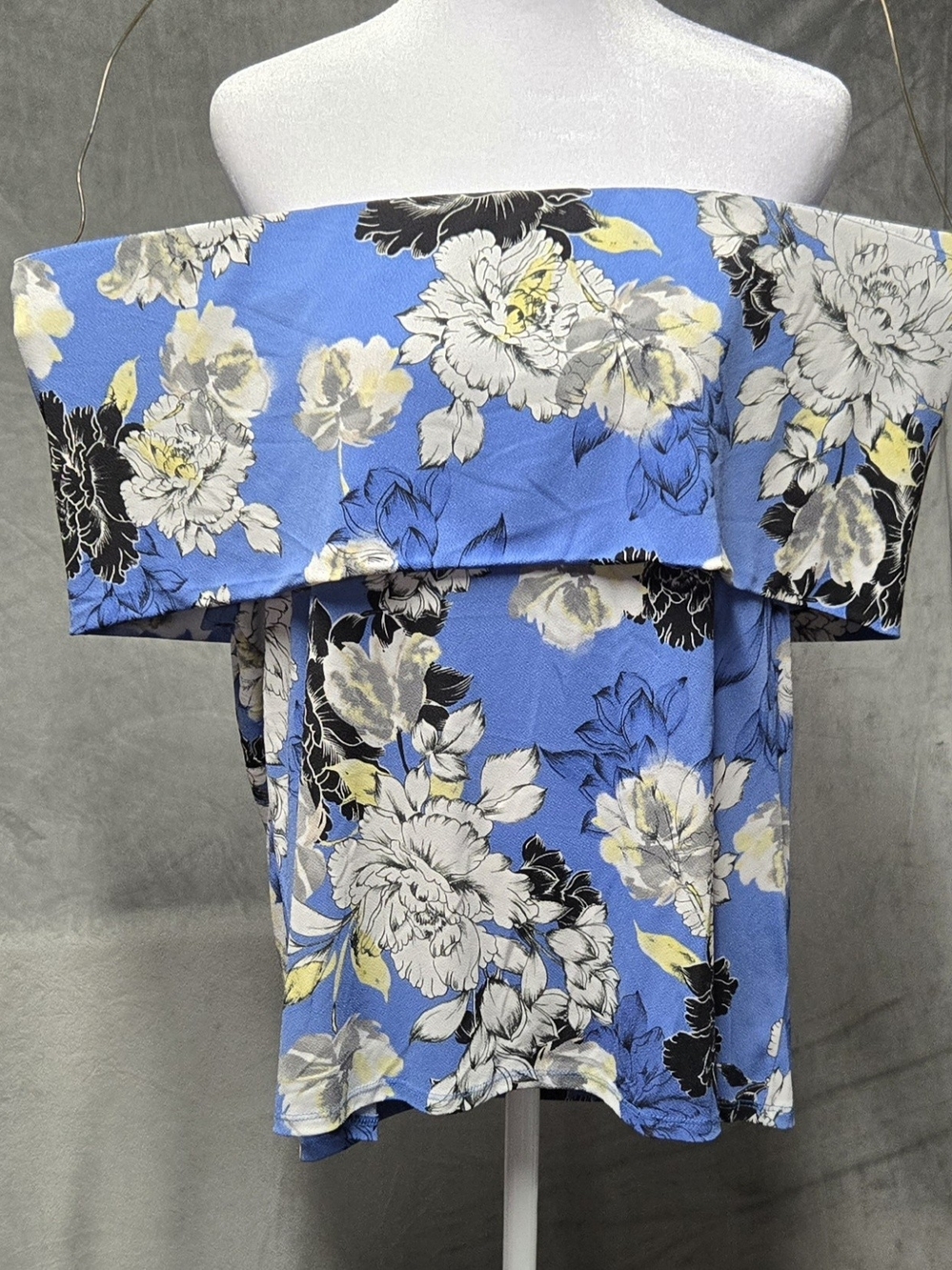 Jennifer Lopez Blue Floral Off-Shoulder Blouse